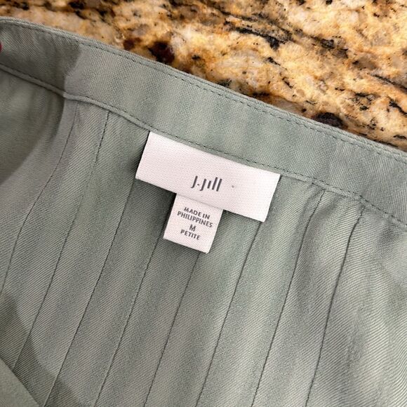 J. Jill Sage Green Pleated Pintuck Popover Long Sleeve Tunic Top Size MP - Picture 7 of 12